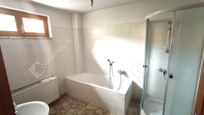 17. kép | Eladó Családi ház, Komárom (#177520)