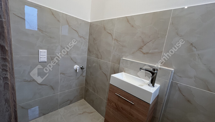 8. kép | Eladó Téglaépítésű lakás, Balatonföldvár (#179220)