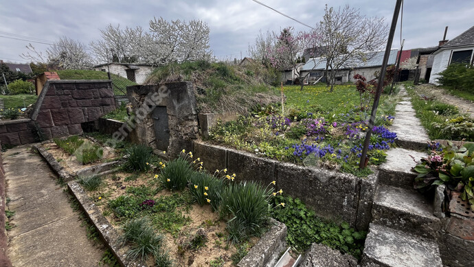 16. kép | Eladó Téglaépítésű lakás, Úrkút (#181328)